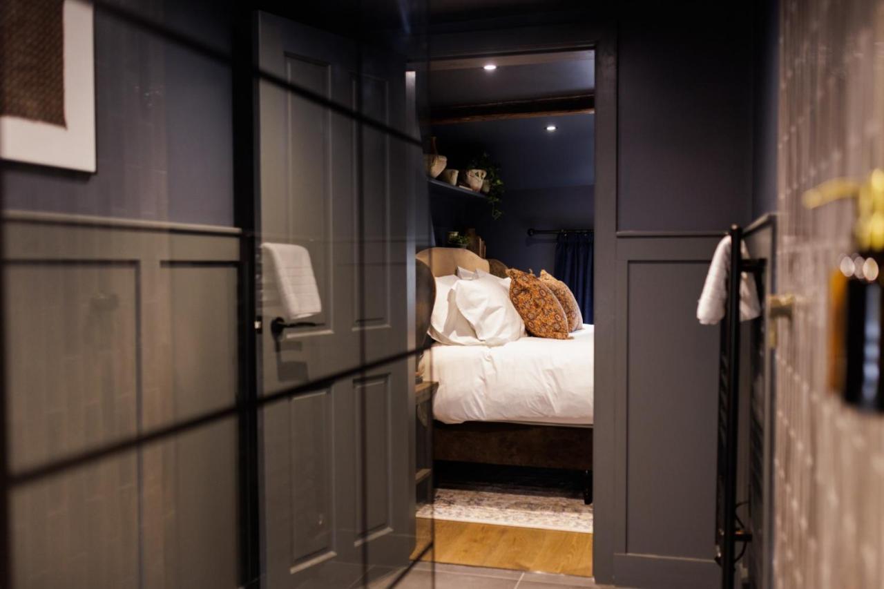 The Silk Rooms, At The Freemasons Inn Натсфорд Екстер'єр фото