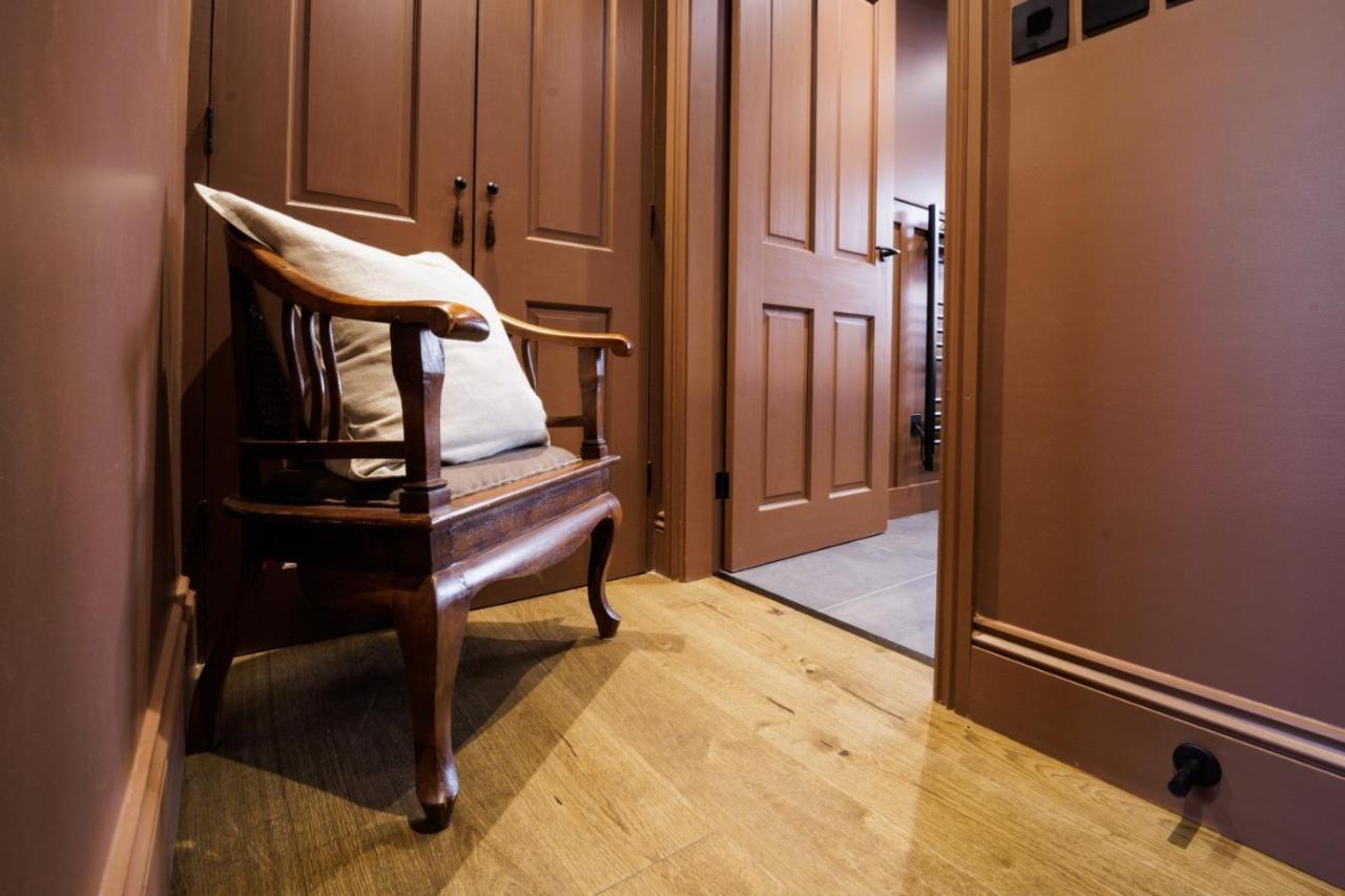 The Silk Rooms, At The Freemasons Inn Натсфорд Екстер'єр фото
